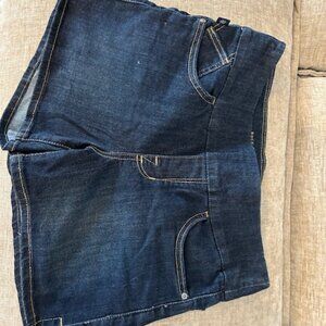 Women's Rock & Republic Fever Pull on Shorts